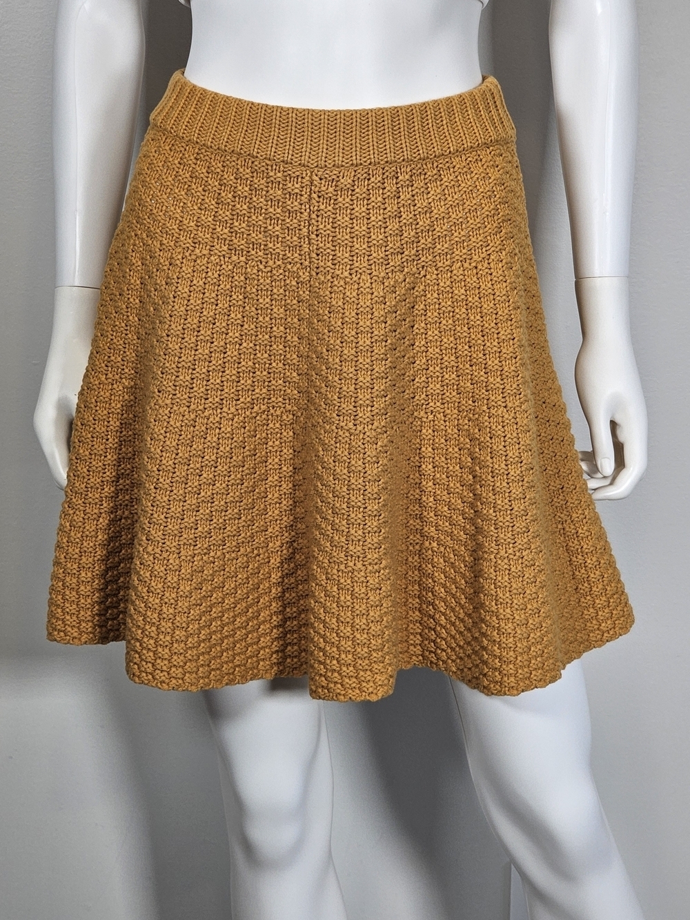 Lovers + Friends Textured Circle Skirt in Mustard Sz XS